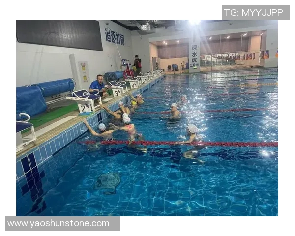 蛙泳技术提升与训练方法解析 从基础动作到高效游速的全面指导