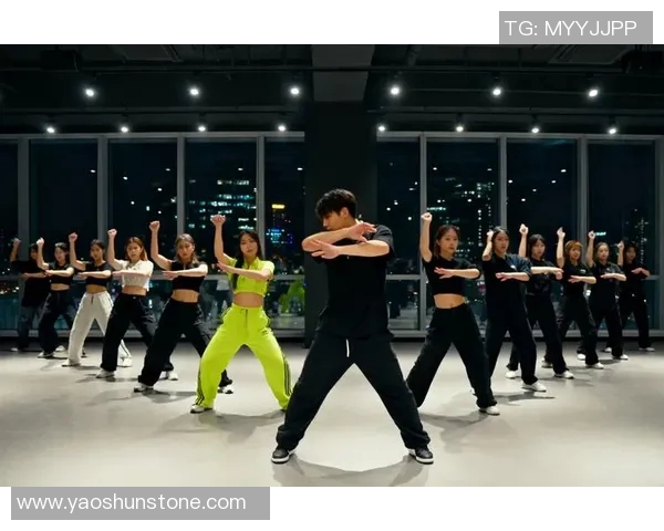 南京街舞队状态引发热议舞者们的表现与团队默契成焦点